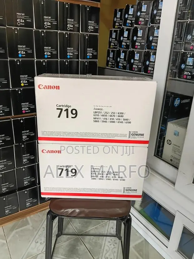Canon Cartridge 719 Original Toner · Photo 1