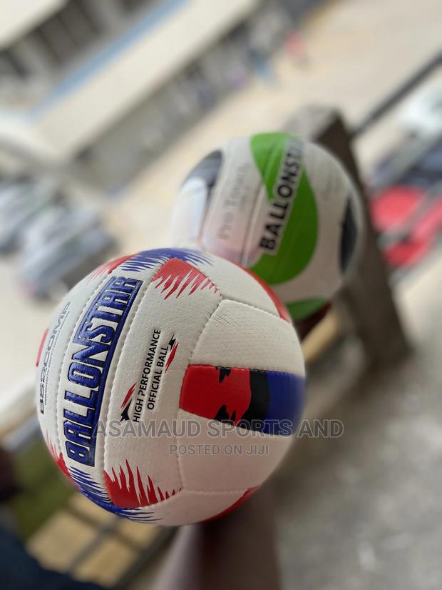 Original Sawn Vollyball at Cool Price · Photo 1