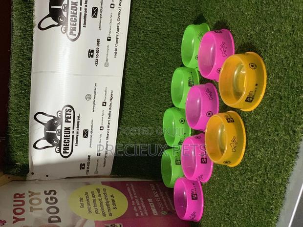 Plastic Puppy Bowls · Photo 2