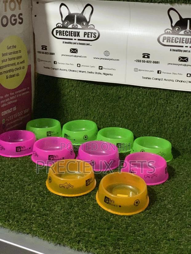 Plastic Puppy Bowls · Photo 1