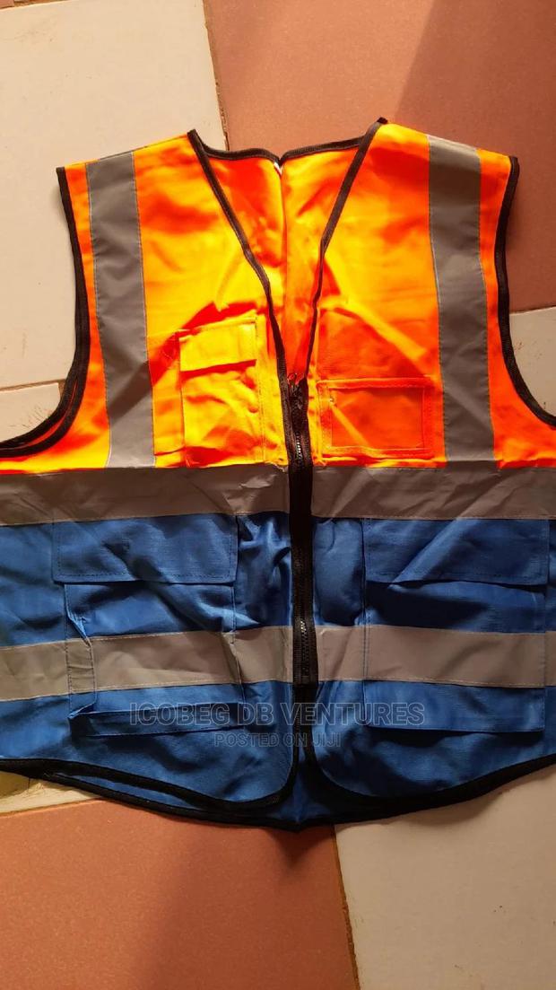 Double Colour Vests · Photo 4