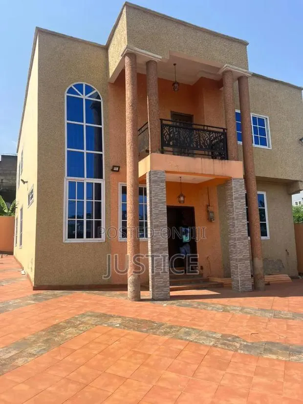 4bdrm House in Kwabenya for sale · Photo 1