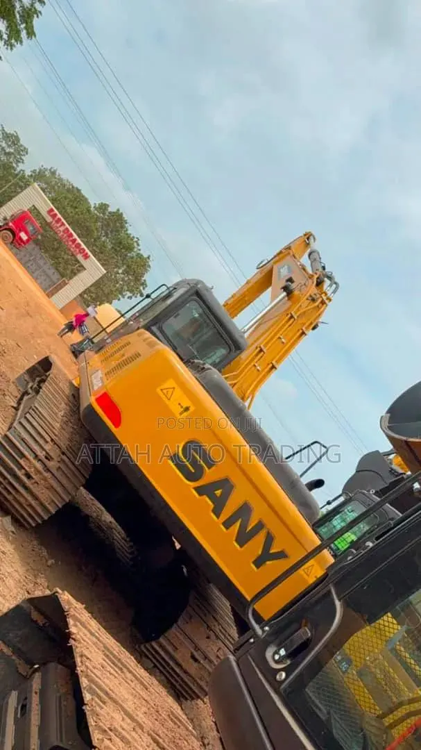 Excavators for Sale · Photo 1