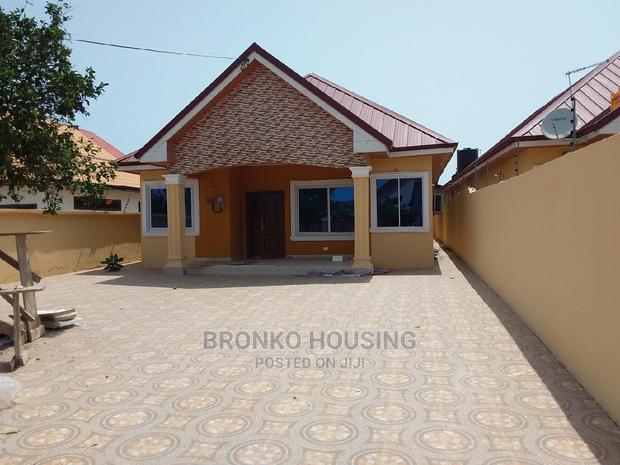 3bdrm House in Bronko Housing, Accra Metropolitan for rent · Photo 2