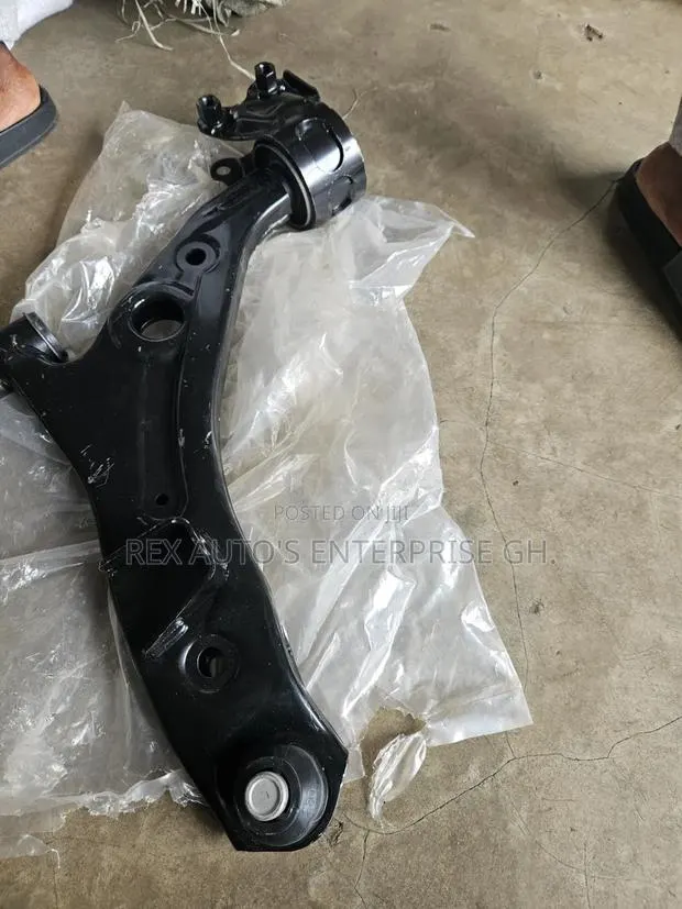 Ford Edge 2013 Lower Arm (Pair) · Photo 1