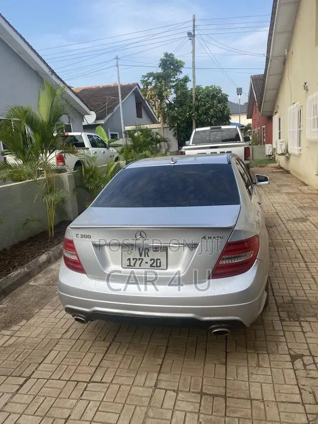Mercedes-Benz C300 Sport 4Matic Sedan AWD (3.5L 6cyl 7A) 2013 Silver · Photo 1
