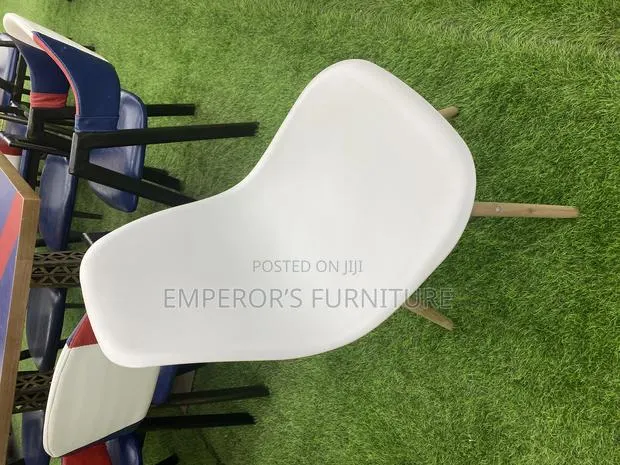 Quality Chairs · Photo 1