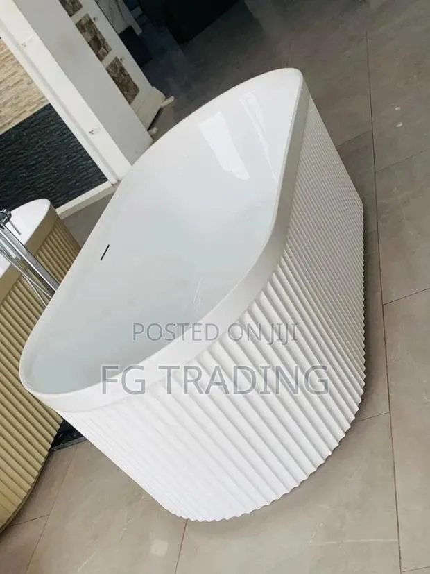 Standing Bathtub - Master Bathtub - Acrylic Bath · Photo 1