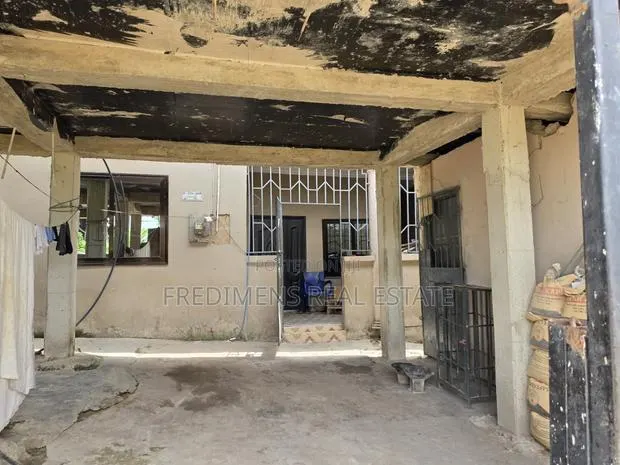 3bdrm House in Fredimens Real, Afigya-Kwabre for sale · Photo 1