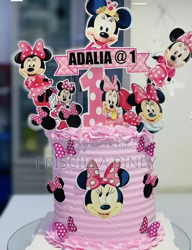 Minnie Mouse Character Cake · Photo 1