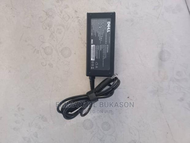 Dell Small Pin Charger · Photo 2