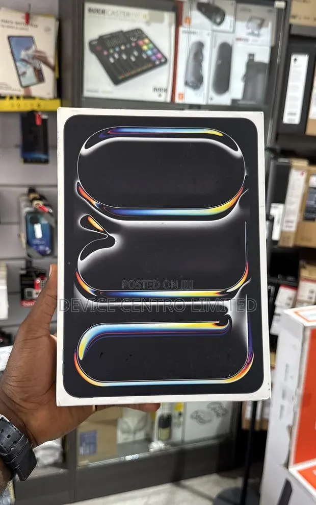 New Apple iPad Pro 11 (2025) 256 GB Black · Photo 1