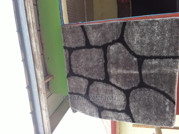 Foreign Woollen Carpets Original · Photo 1