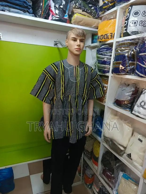 Beautiful Authentic Ghanaian Batakari/ Smock for Sale · Photo 1