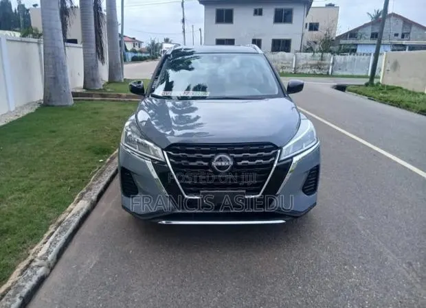 Nissan Kicks 2022 Gray · Photo 1