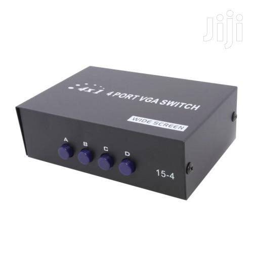 VGA 4-Port Switch · Photo 1