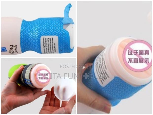 Portable Fleshlight Male Masturbator · Photo 1