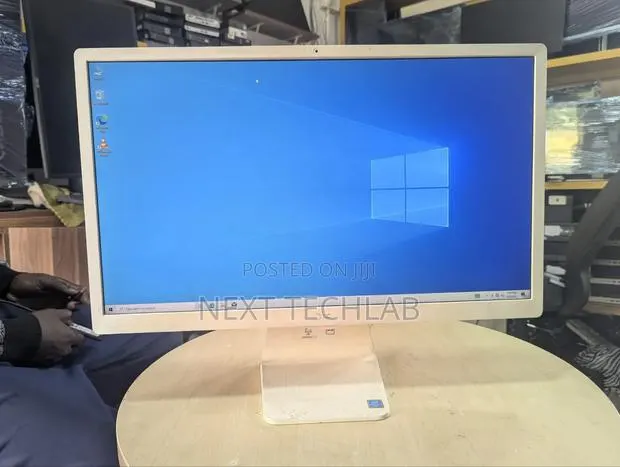 Desktop Computer 8GB Intel Pentium SSD 128GB · Photo 1
