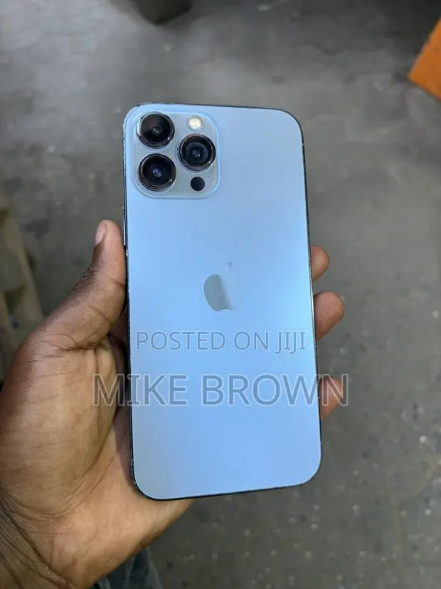 Apple iPhone 13 Pro Max 256 GB Blue · Photo 1
