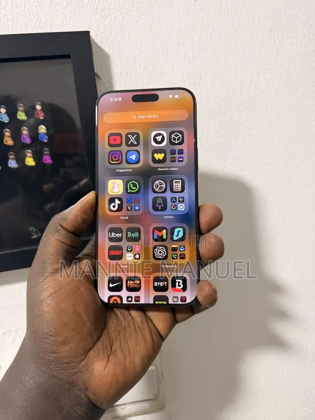 Apple iPhone 16 Pro Max 256 GB Black · Photo 1