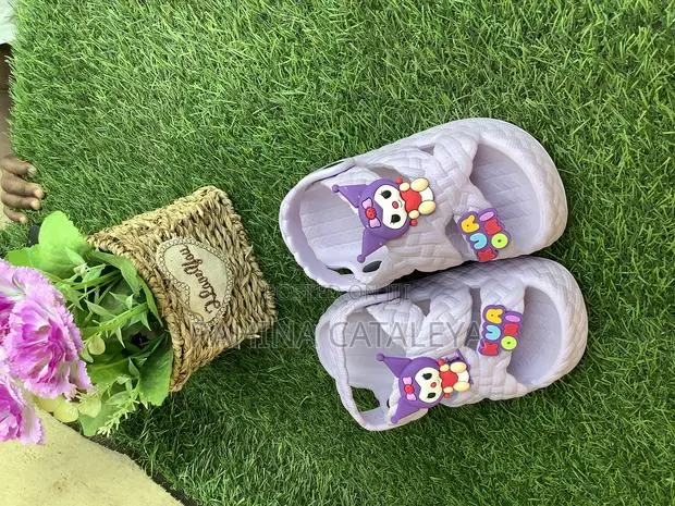 Kids Beautiful Sandals 4 · Photo 3