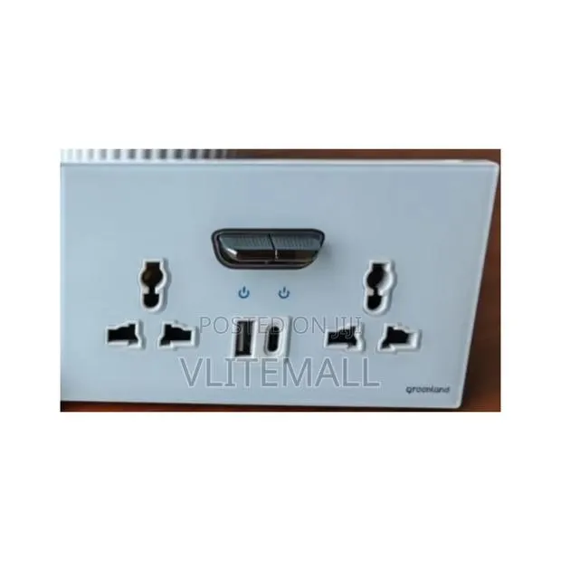Glass Double Socket With USB-C · Photo 1