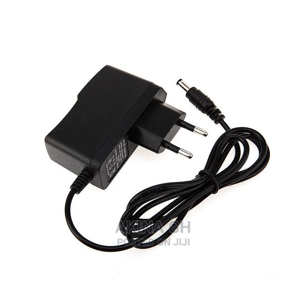 Power Adapter Ac/Dc 12V, 1A · Photo 2