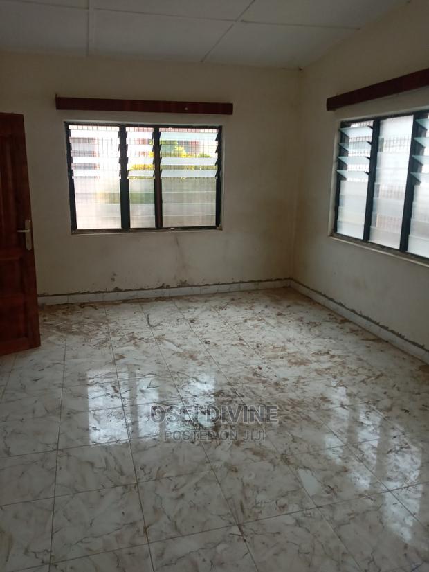 Cool 2-Bedrooms S/C Apartment Dansoman · Photo 4