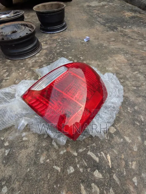 Hyundai Accent,2006-2010 Tail Light Right Only · Photo 1