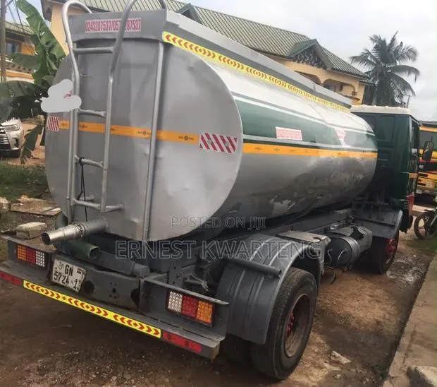 Tata Water Tanker 2006 Green · Photo 1