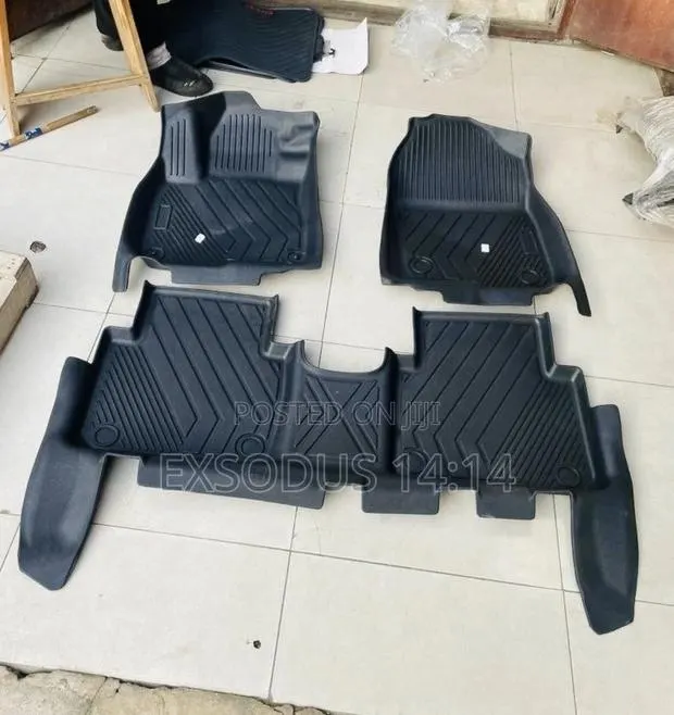 Floor Car Mat · Photo 1