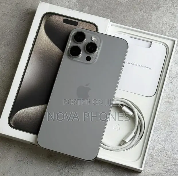 New Apple iPhone 15 Pro Max 256 GB Silver · Photo 1