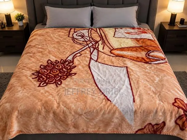 Heavy Comfortable Blankets · Photo 1