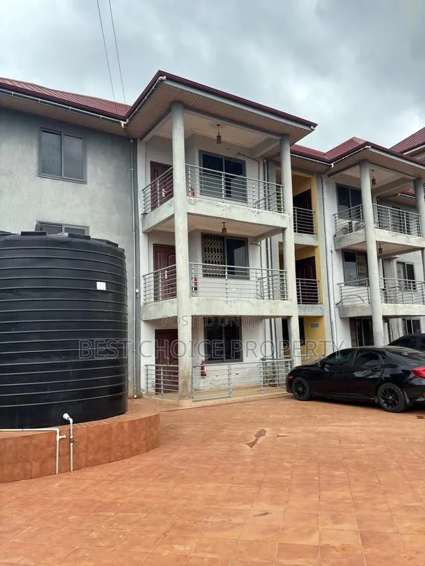 Two Bedroom Apartment Lakeside Community 8 · Photo 1