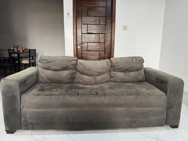 3- Seater Sofa · Photo 1