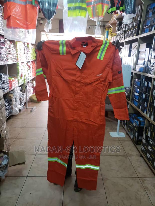 Reflective Safety Overalls · Photo 3