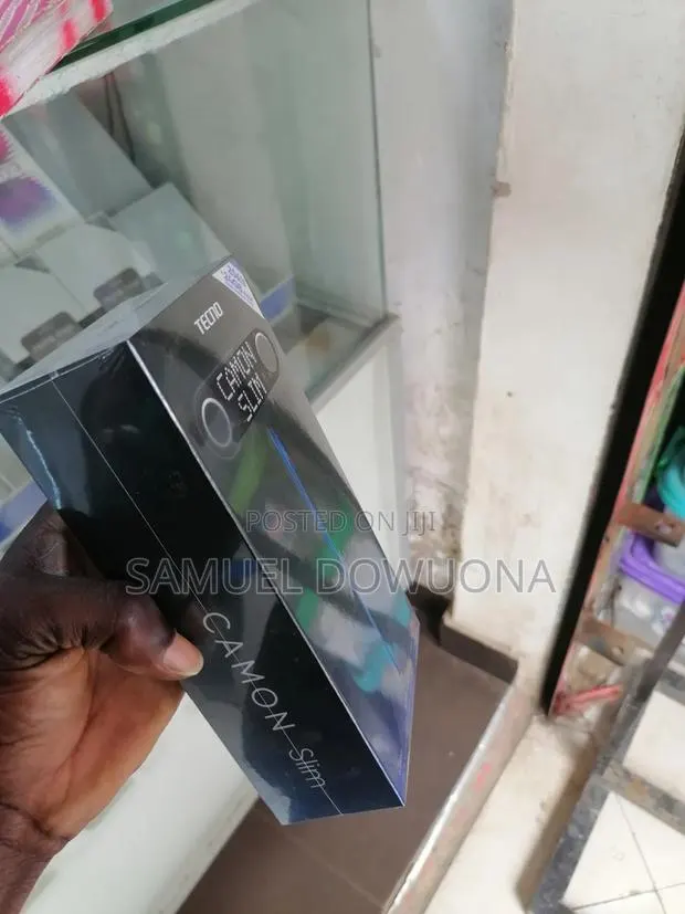 New Tecno Camon Slim 256 GB Blue · Photo 1