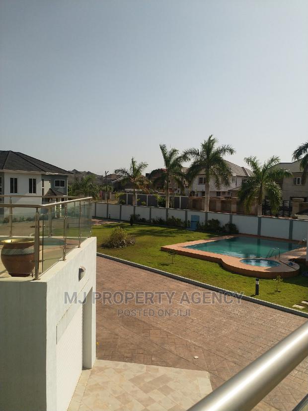 3bdrm Townhouse / Terrace in Community 25 Hfc, Tema Metropolitan · Photo 8