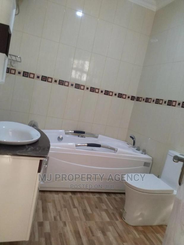 3bdrm Townhouse / Terrace in Community 25 Hfc, Tema Metropolitan · Photo 2