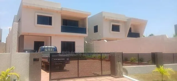 4bdrm Duplex in Lesmon Investments, Manet Junction for sale · Photo 1