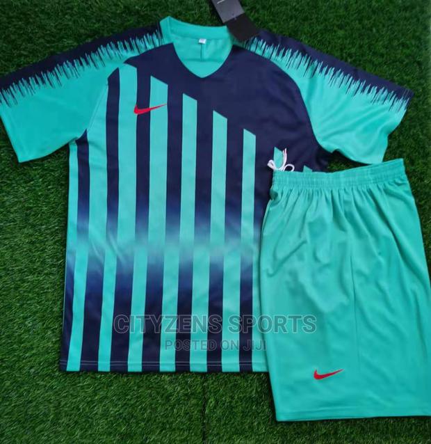 Nike Set of Jerseys · Photo 4