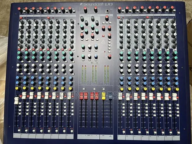 Soundcraft LX9 16 Channel Mixer · Photo 1