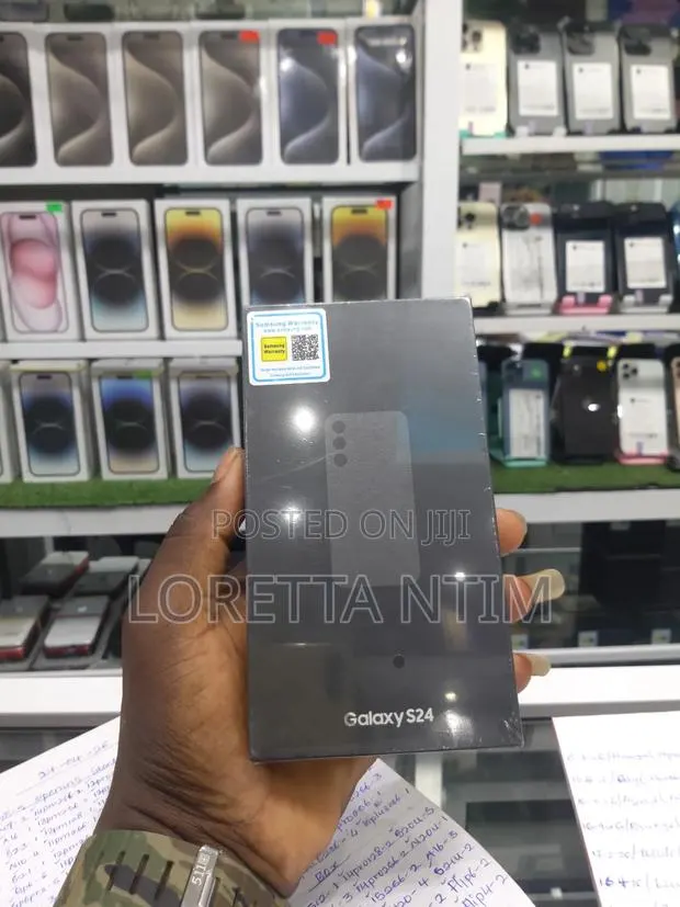 New Samsung Galaxy S24 256 GB Gray · Photo 1