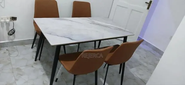Marble Dinning Set · Photo 1