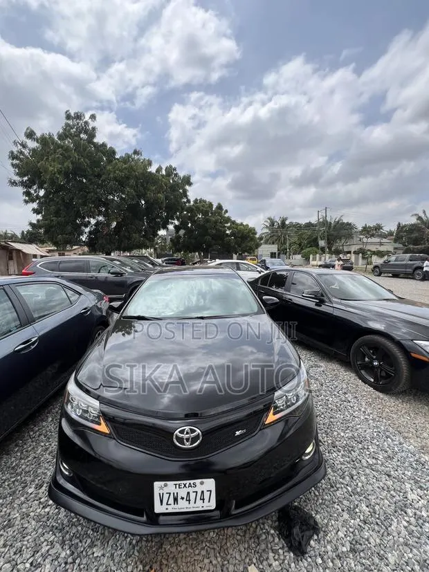 Toyota Camry SE Sport 4dr Sedan w/Prod. End 11/13 (2.5L 4cyl 6A) 2014 · Photo 1