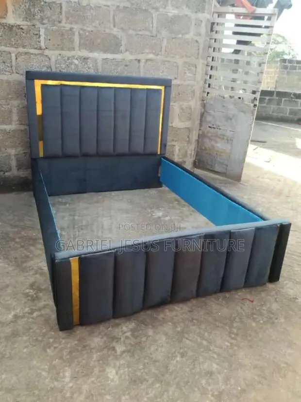 Double Bed Frame · Photo 1