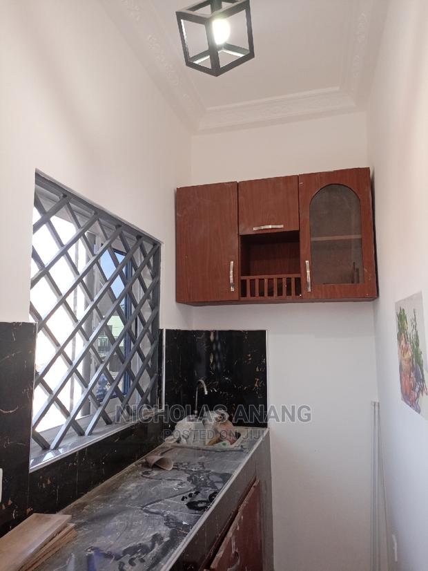 1bdrm House in New Town for rent · Photo 7