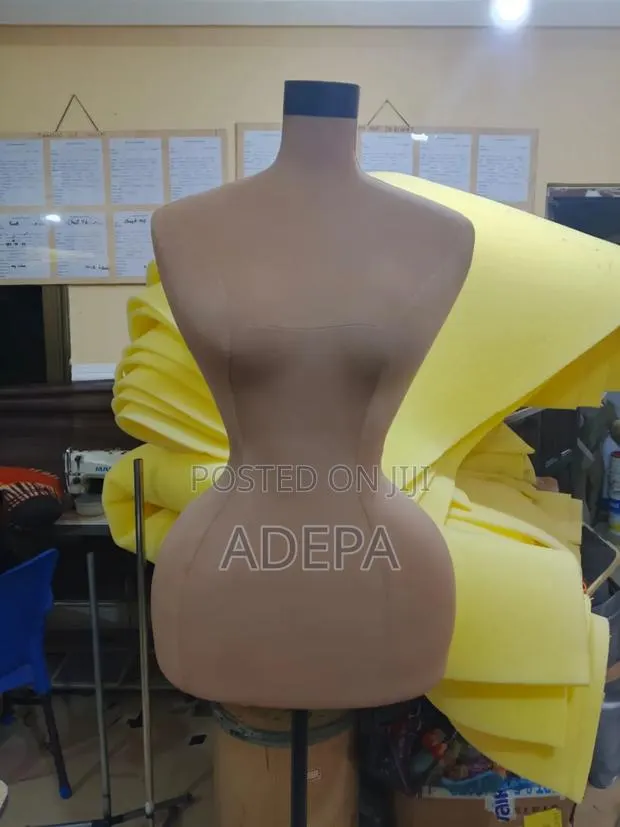 Pinnable BBL Dummy · Photo 1
