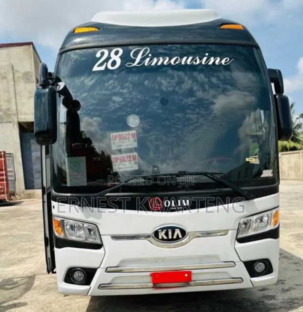 Kia Granbird 2015 White · Photo 1