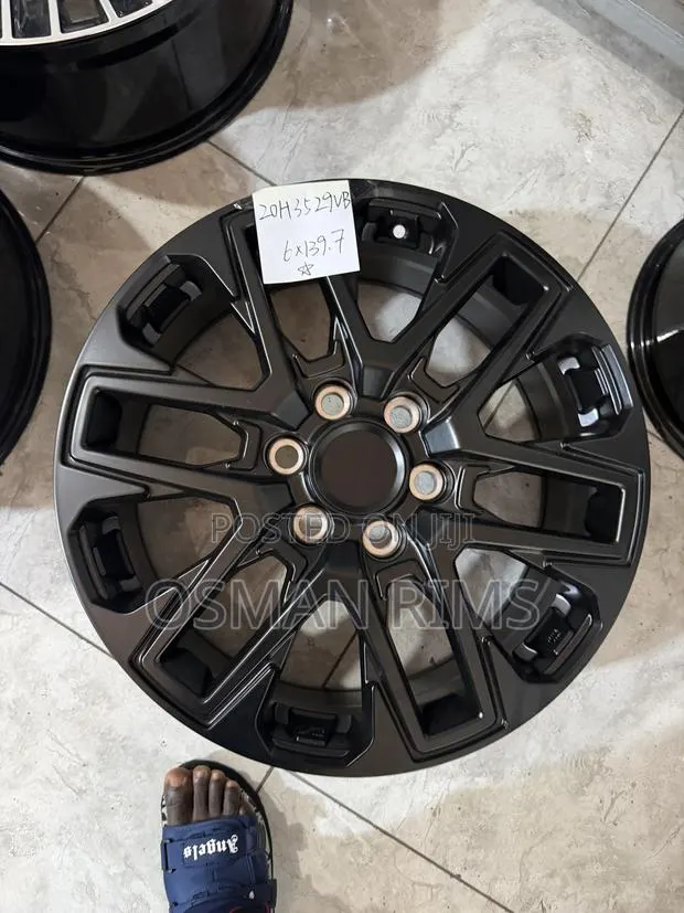 2023 Tundra Rim 20 · Photo 1